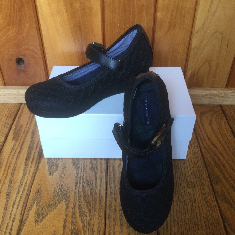 COPY - Girls Youth Tommy Hilfiger Black Quilted Cate Wedge Mary Jane Shoes Size…